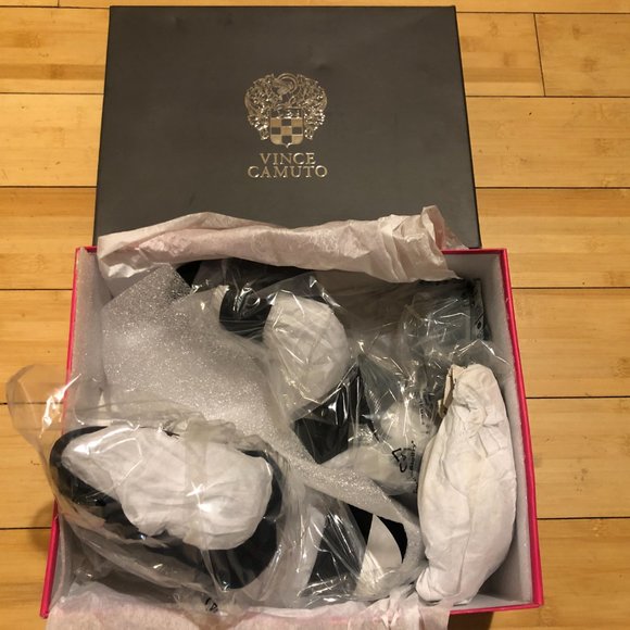 Vince Camuto Jayvid Platform Sandals - Picture 8 of 8